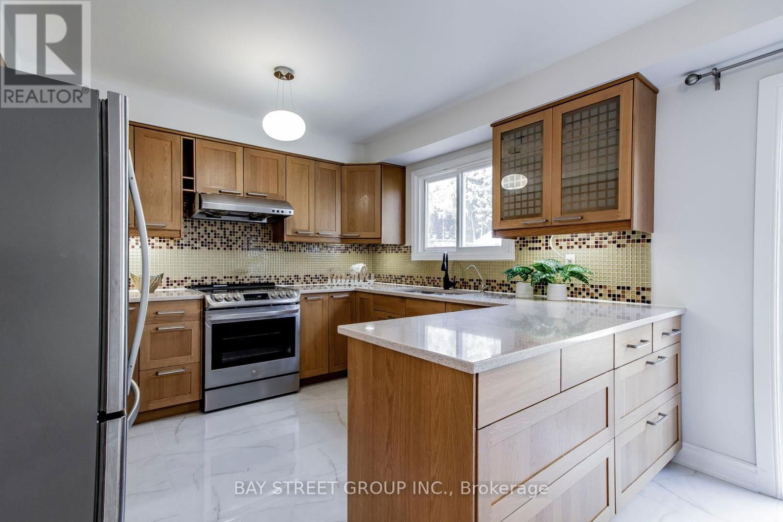 300 FINCHAM AVENUE Image 6
