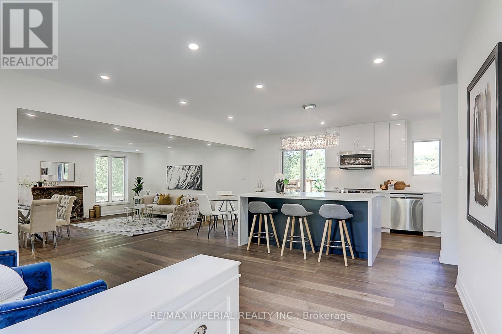 98 BELFRY DRIVE Image 24