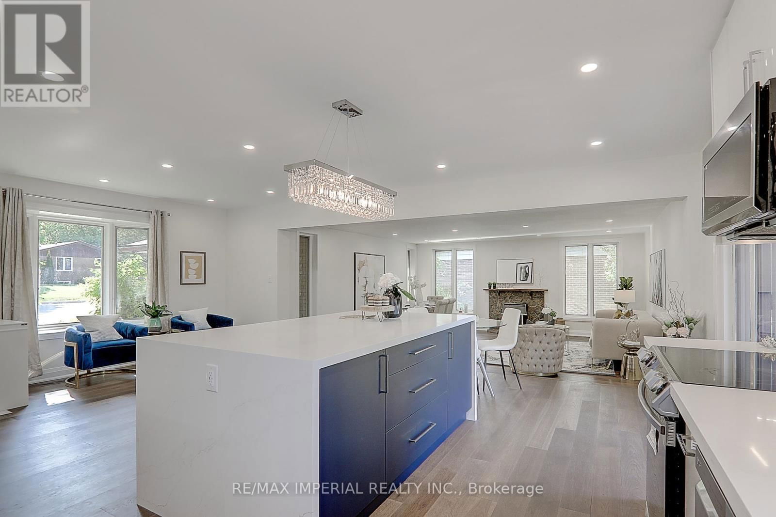 98 BELFRY DRIVE Image 32