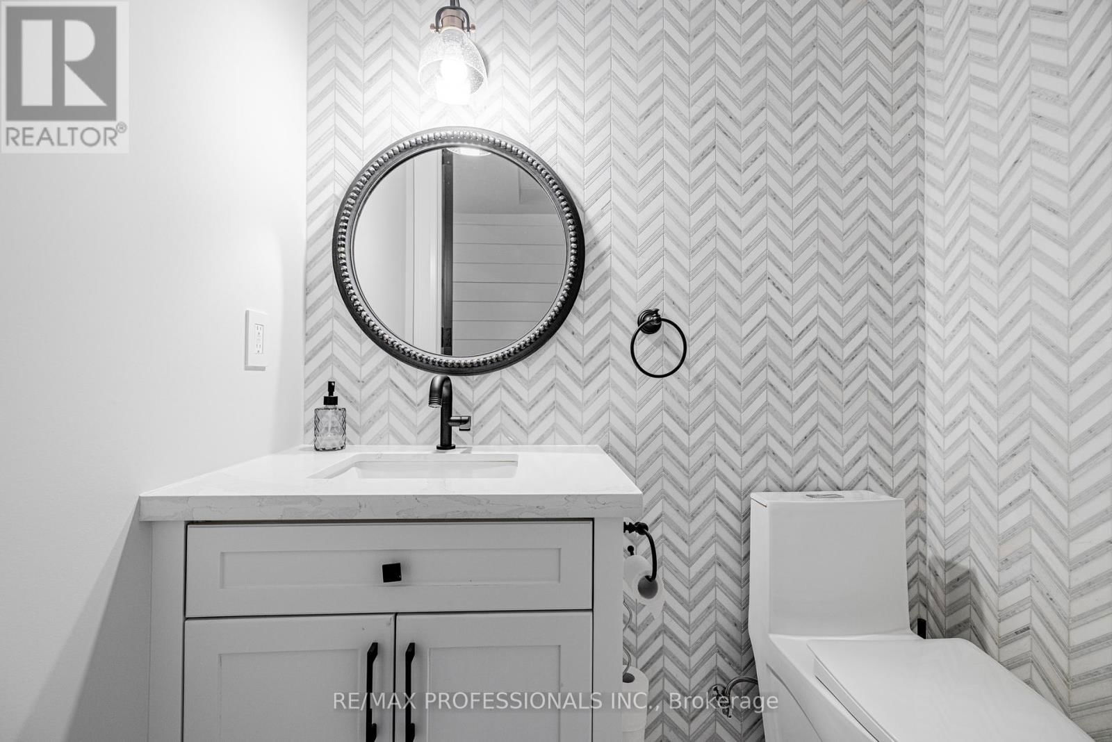 152 WELLS STREET Image 15