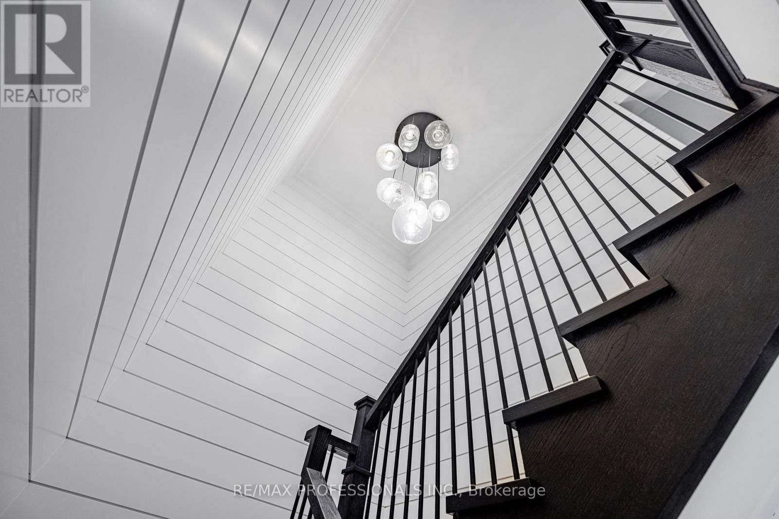 152 WELLS STREET Image 18