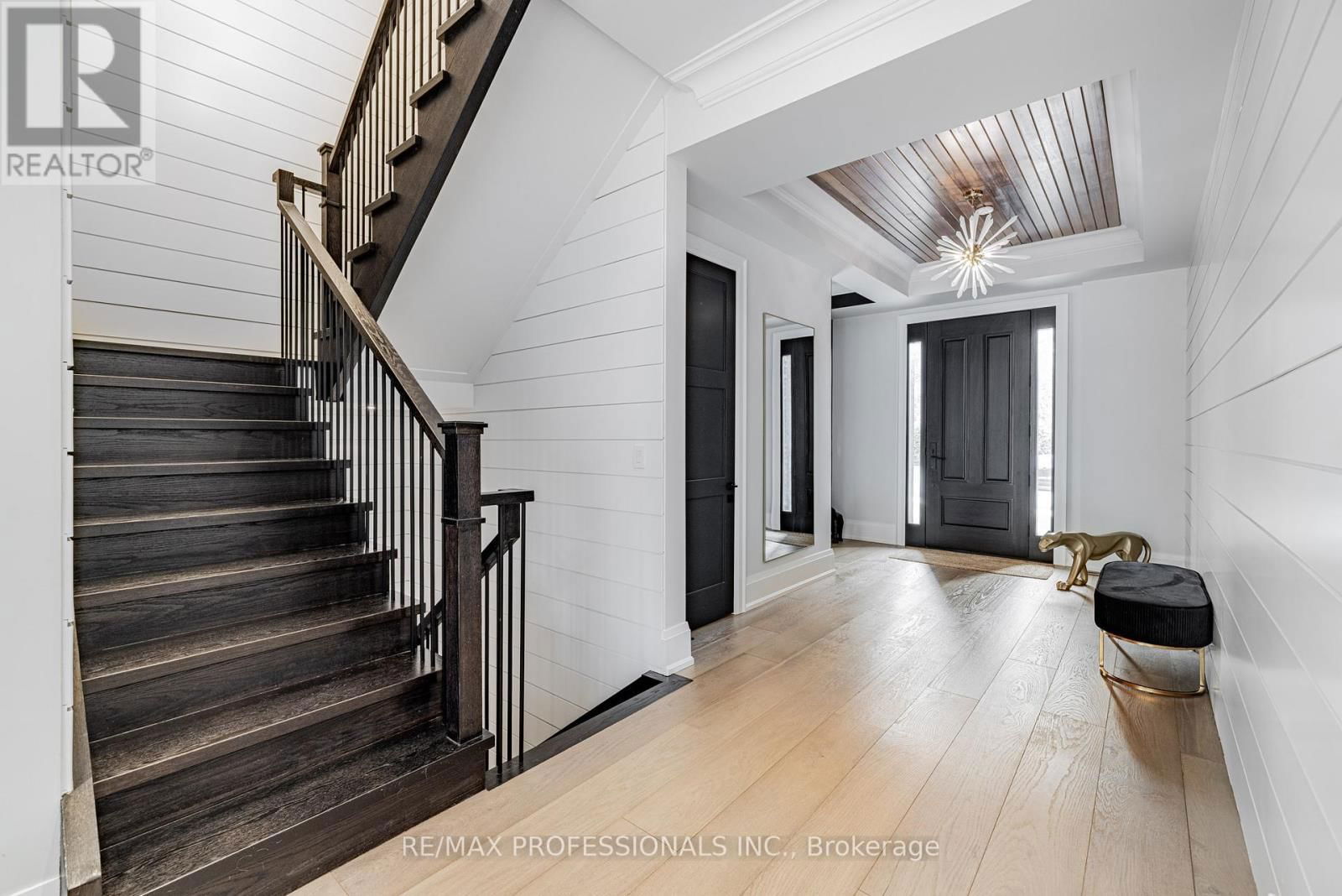 152 WELLS STREET Image 2