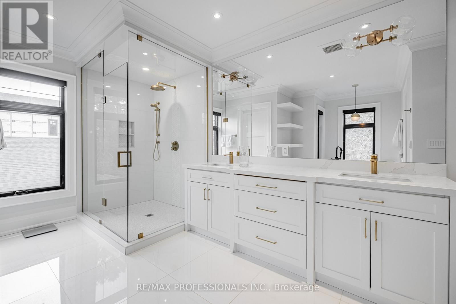 152 WELLS STREET Image 25