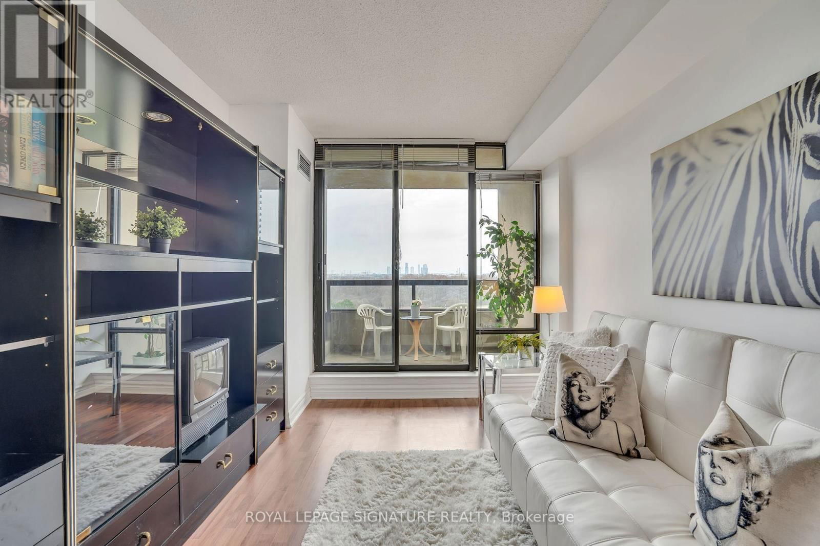903 - 7440 BATHURST STREET Image 27
