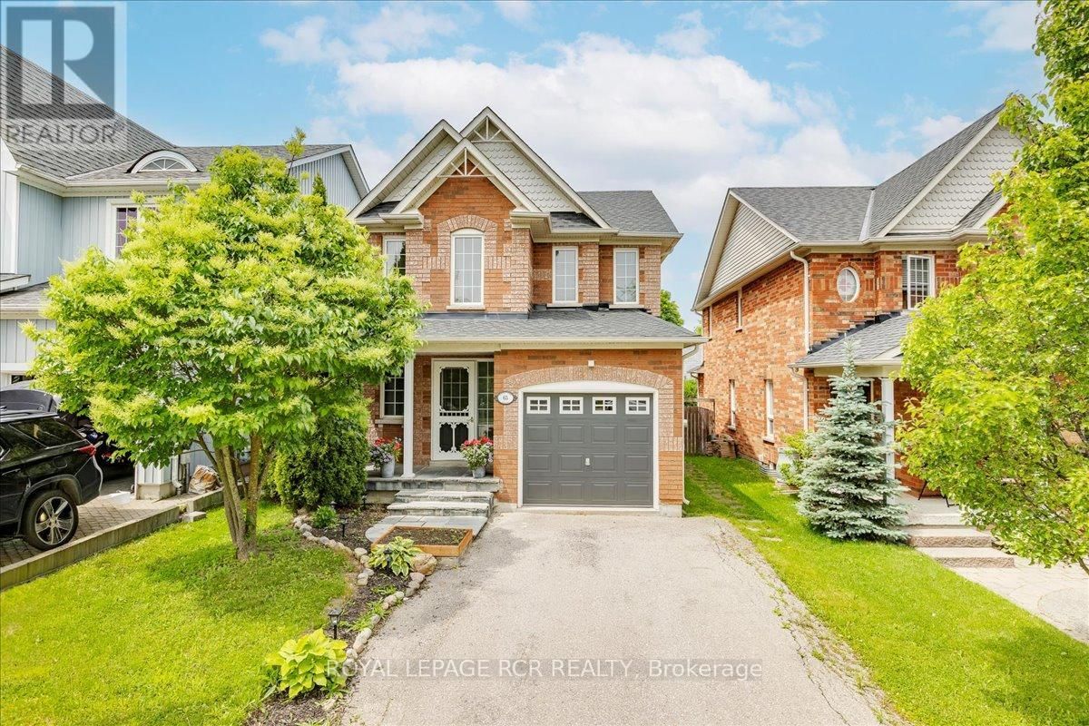 65 MARGARET GRAHAM CRESCENT Image 1