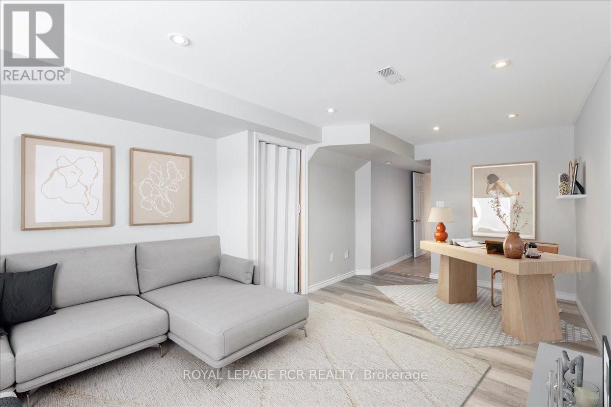 65 MARGARET GRAHAM CRESCENT Image 24