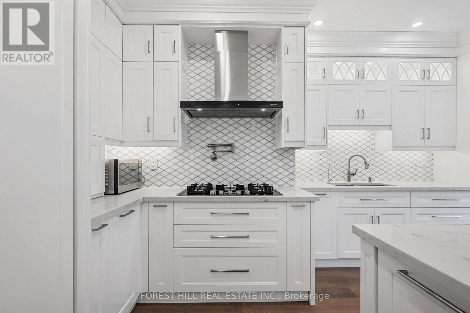 75 STRAUSS ROAD Image 16