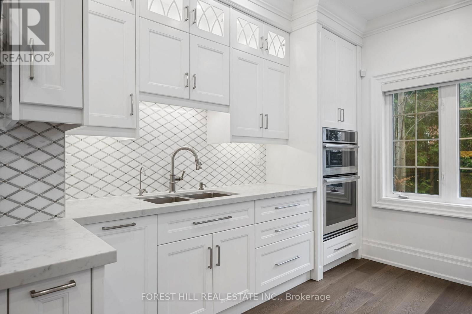 75 STRAUSS ROAD Image 17