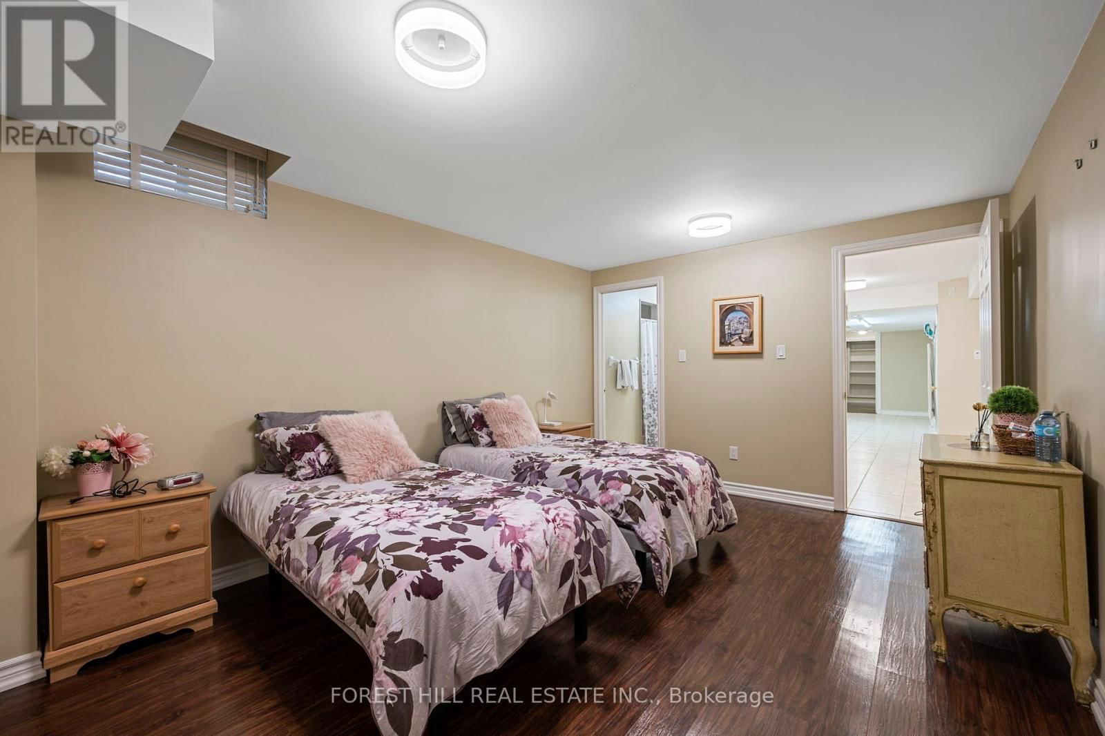 75 STRAUSS ROAD Image 36