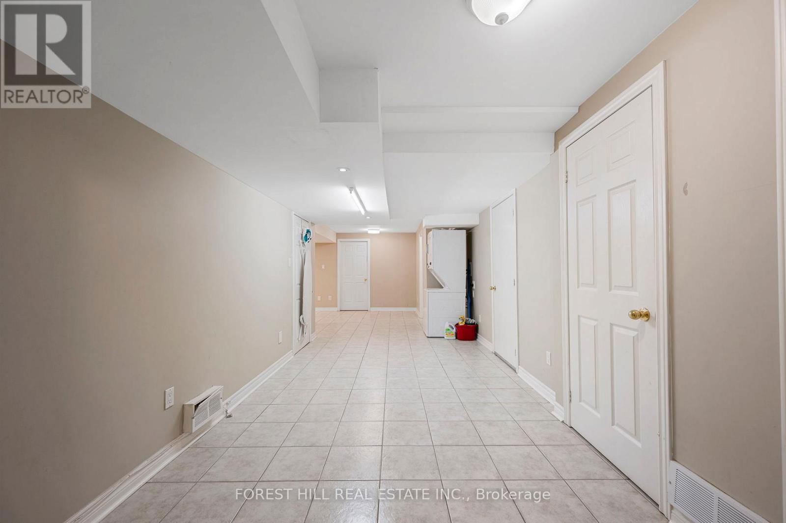 75 STRAUSS ROAD Image 39