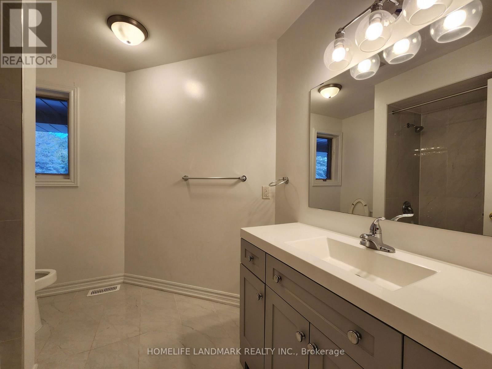 20 EXECUTIVE DRIVE Image 3