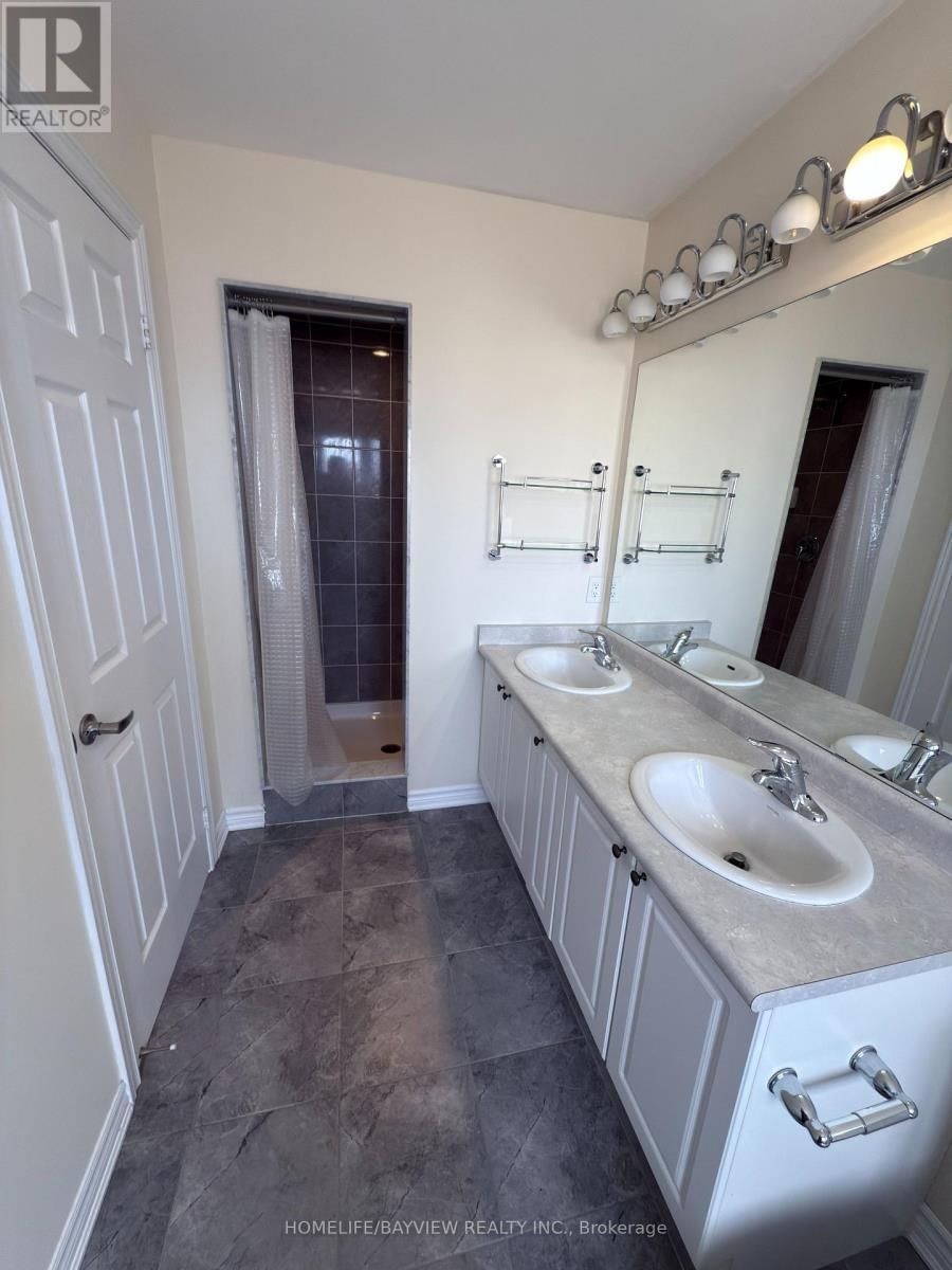 174 FAROOQ BOULEVARD Image 15