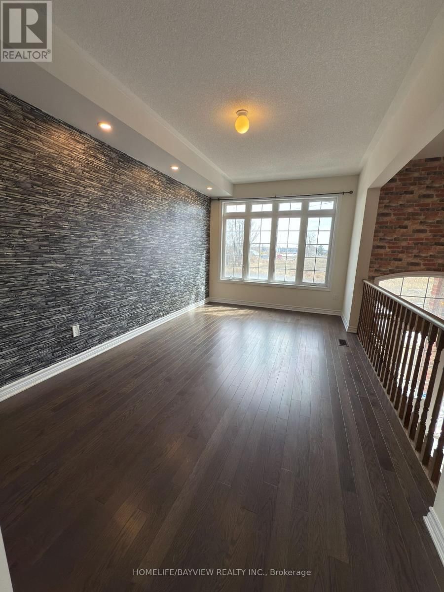 174 FAROOQ BOULEVARD Image 4