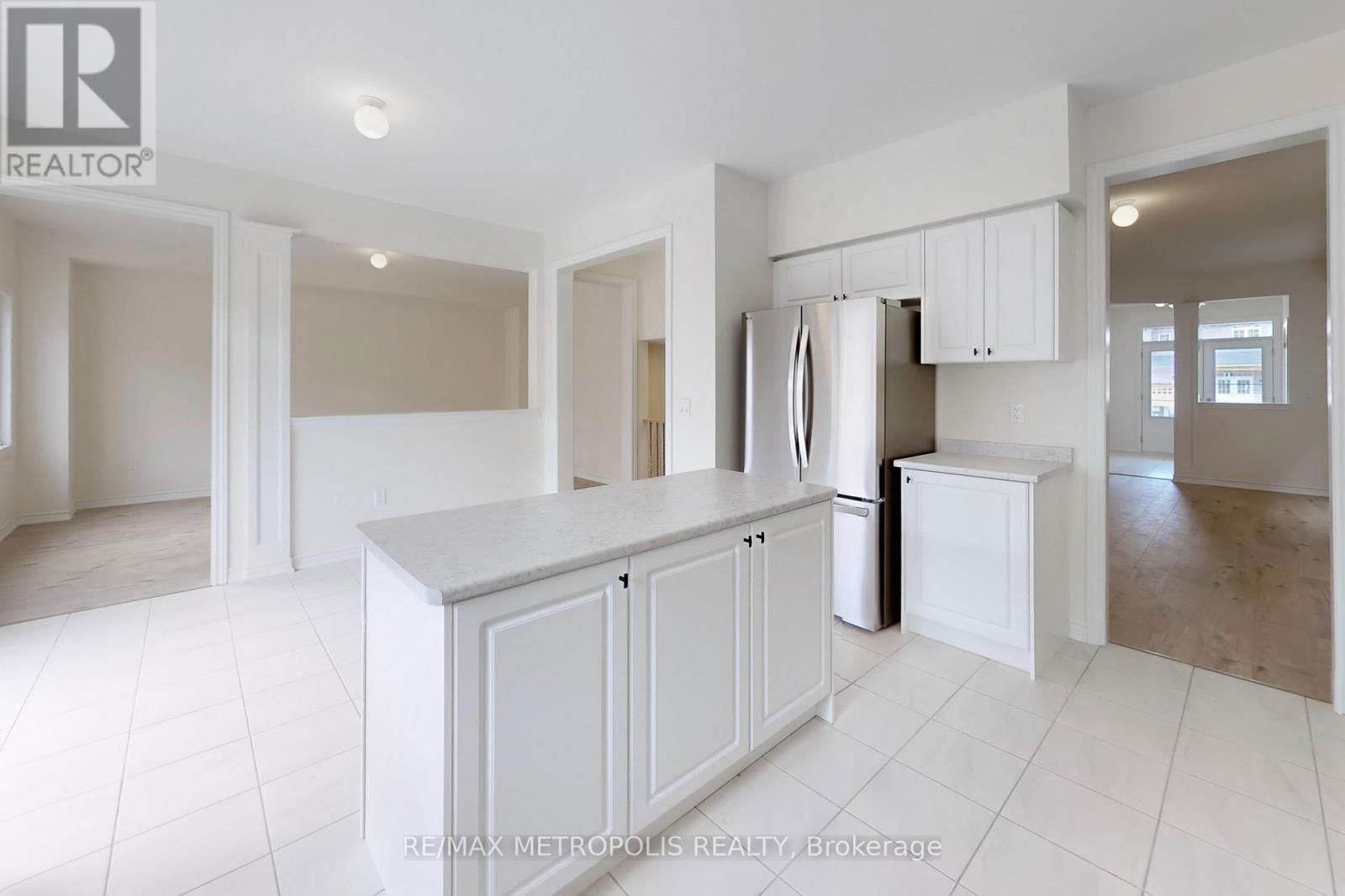 167 HAWKINS STREET Image 14