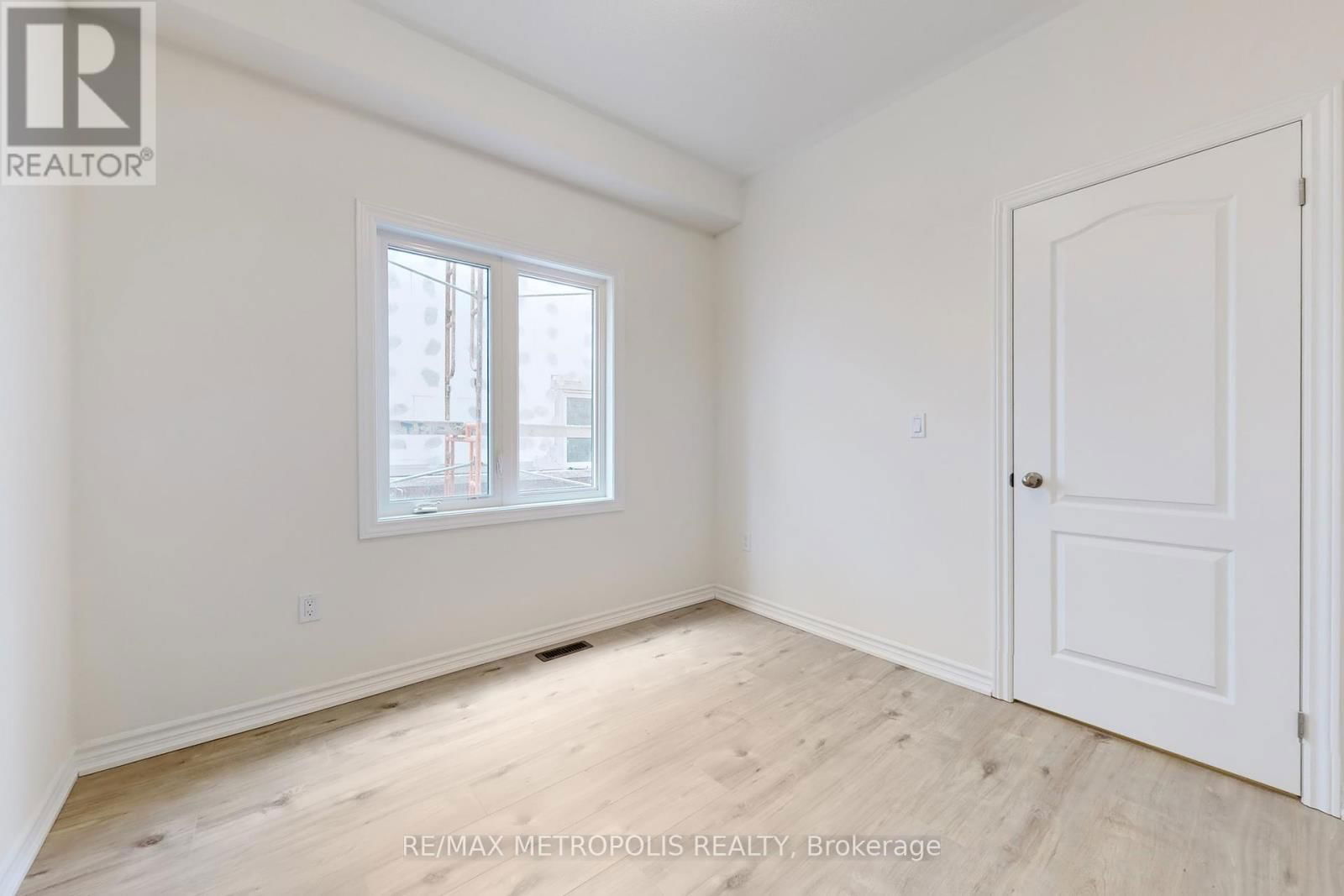 167 HAWKINS STREET Image 16