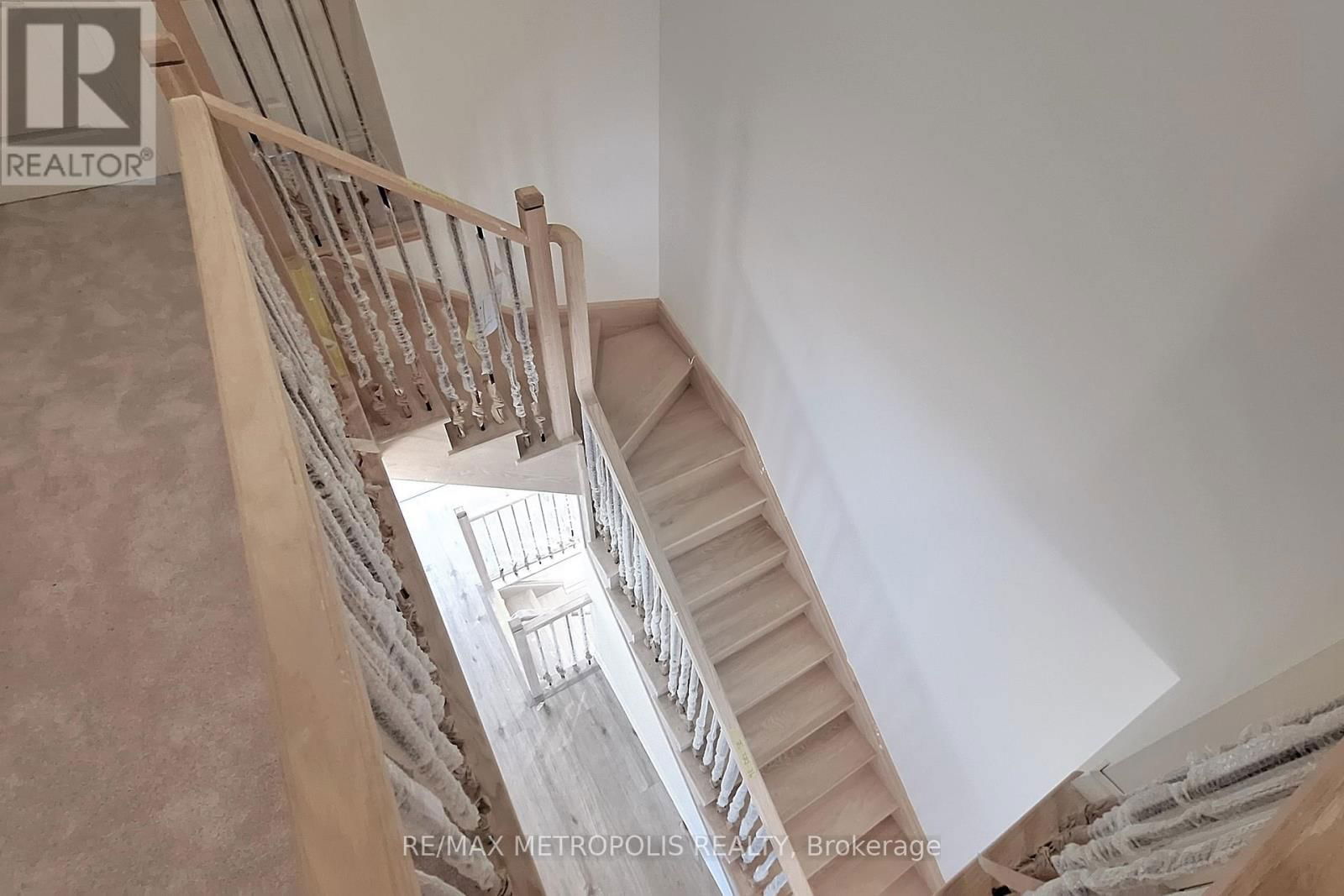 167 HAWKINS STREET Image 20