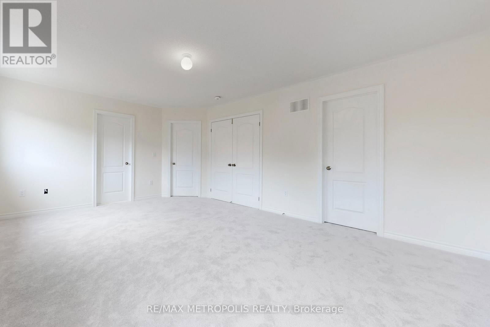 167 HAWKINS STREET Image 24