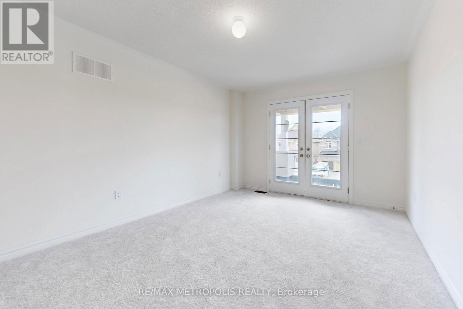 167 HAWKINS STREET Image 31
