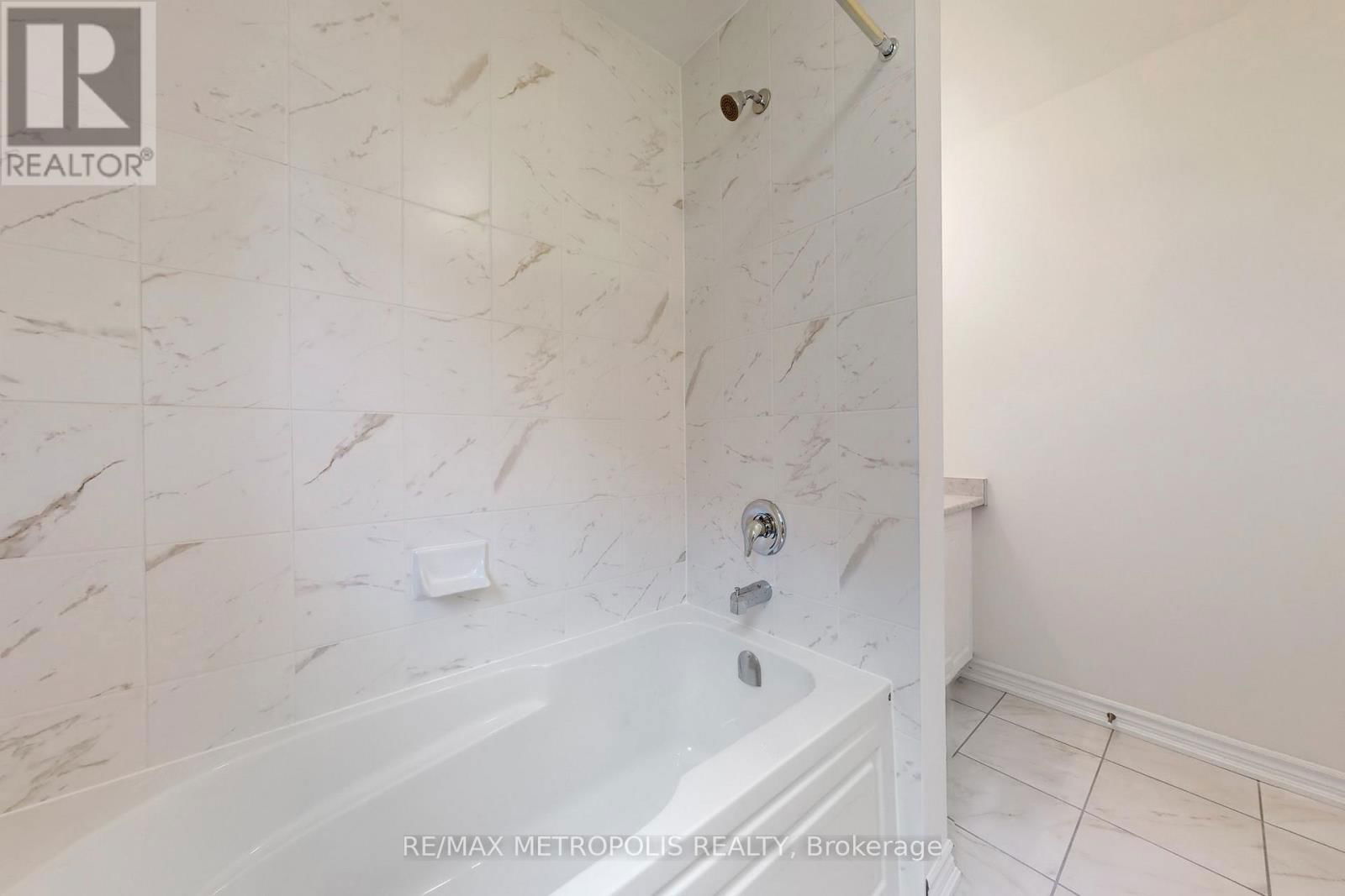 167 HAWKINS STREET Image 36