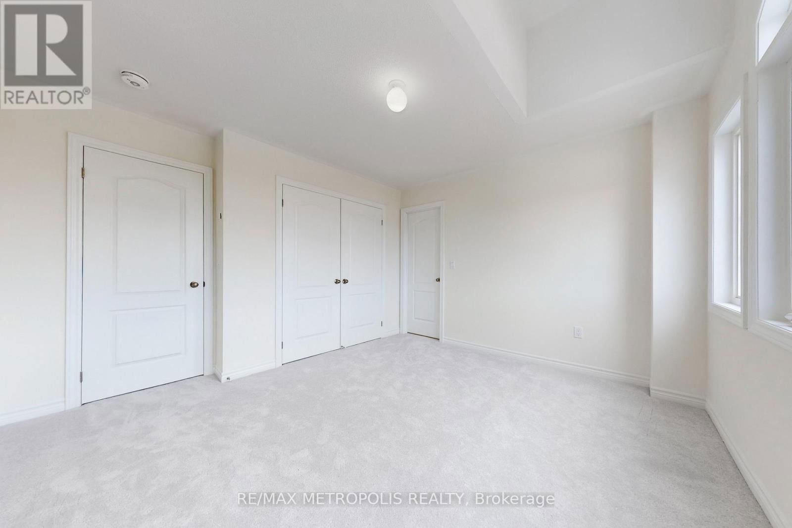 167 HAWKINS STREET Image 38