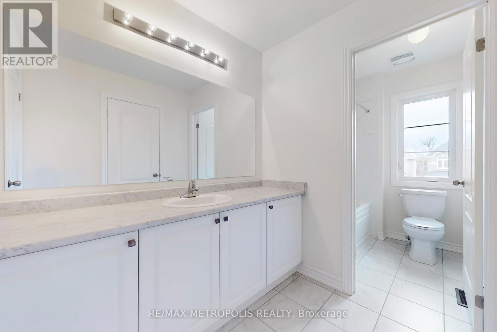 167 HAWKINS STREET Image 40