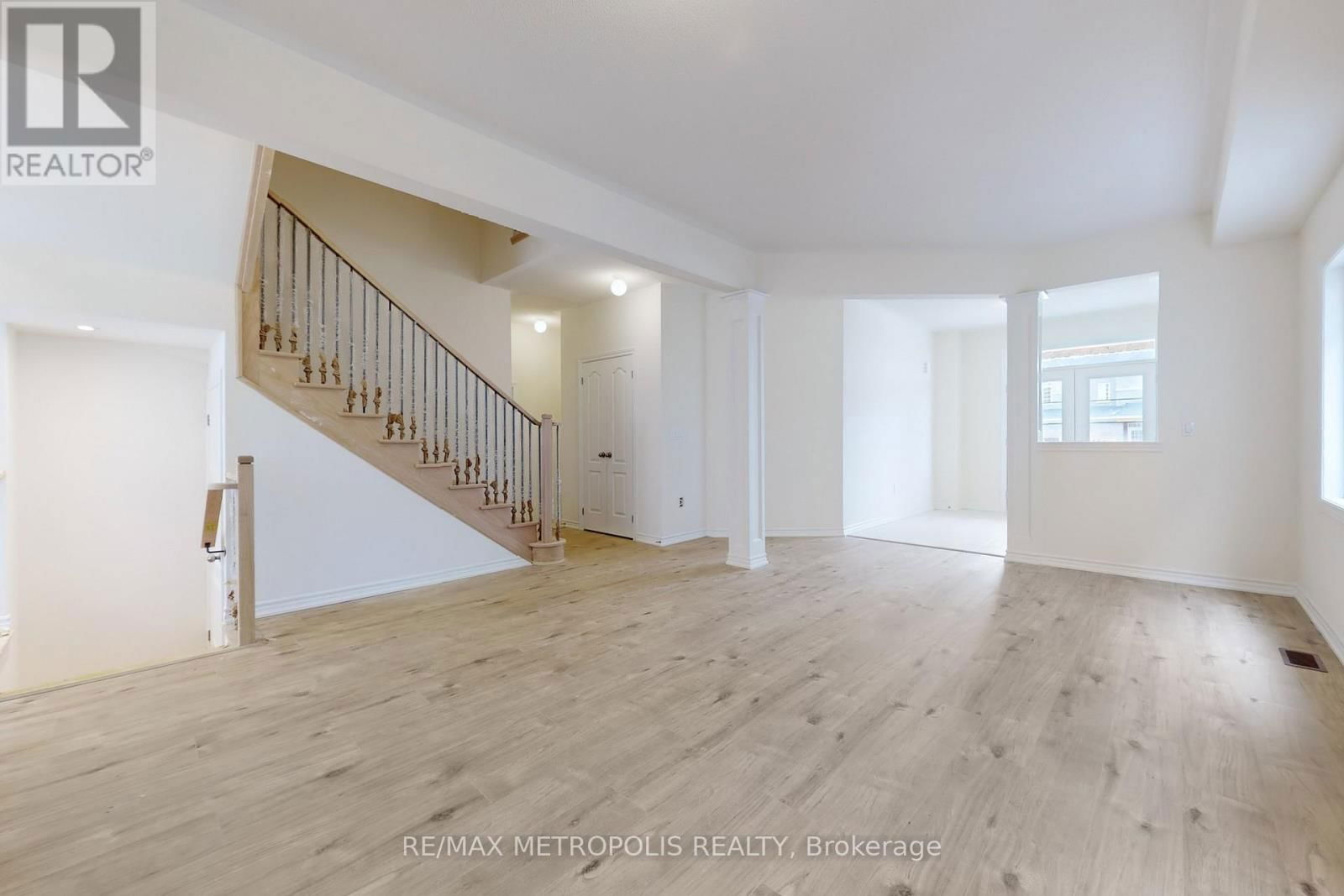 167 HAWKINS STREET Image 7
