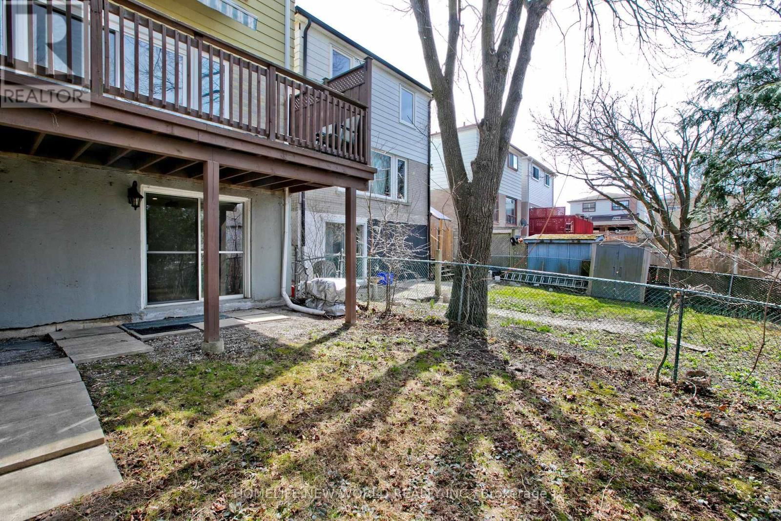 737 PAM CRESCENT Image 32