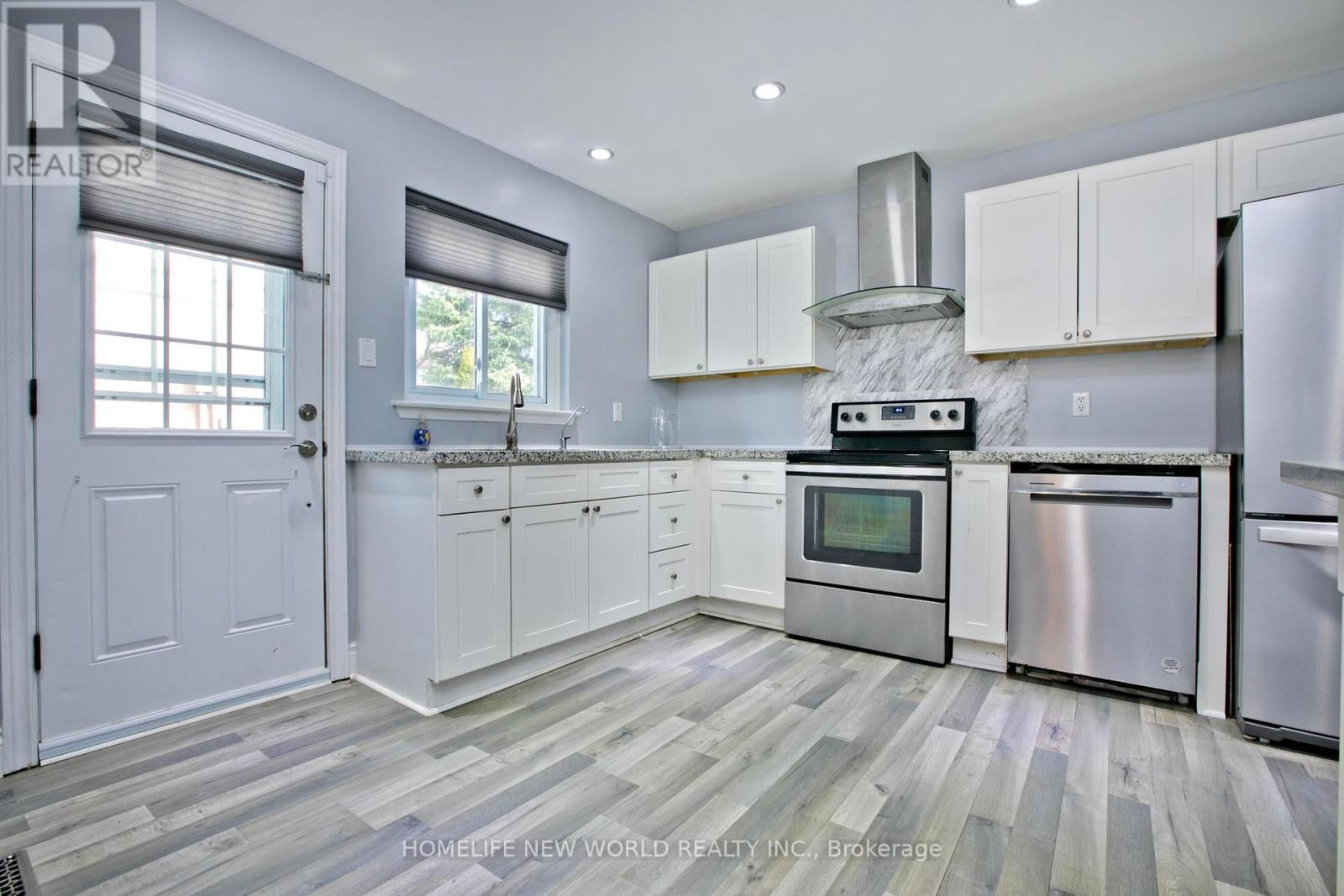737 PAM CRESCENT Image 6