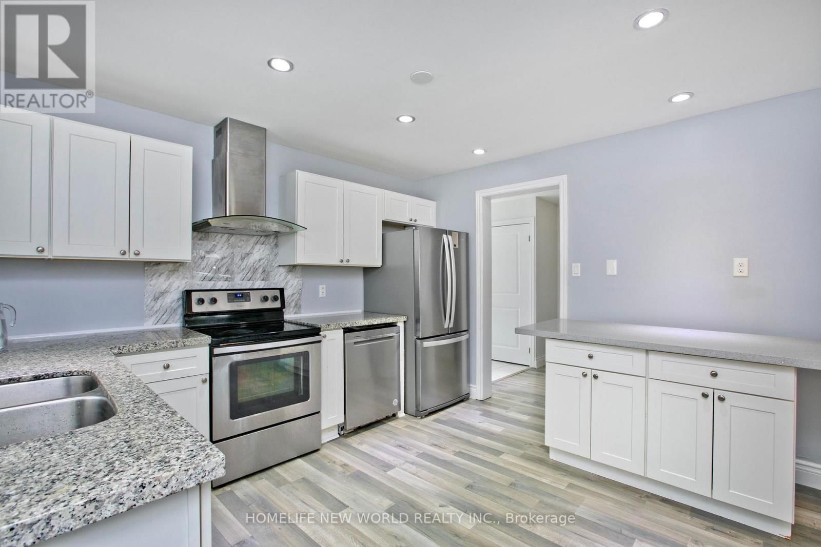 737 PAM CRESCENT Image 7