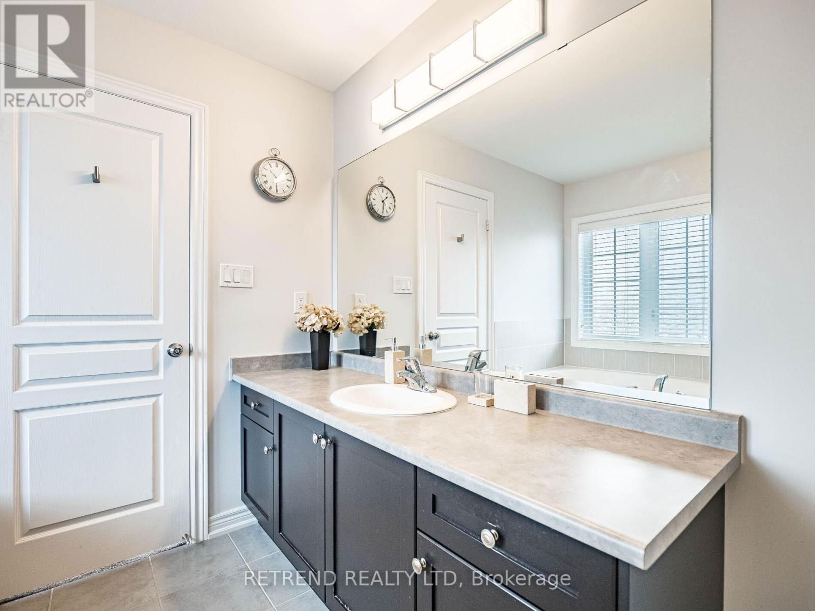 119 BARONS STREET Image 24
