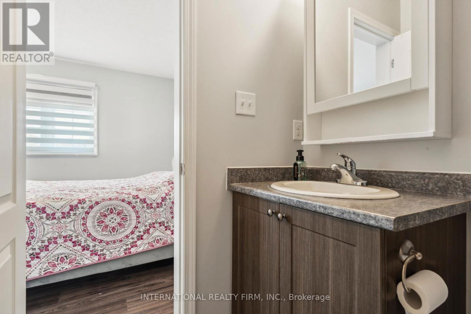 1415 BENSON STREET Image 31