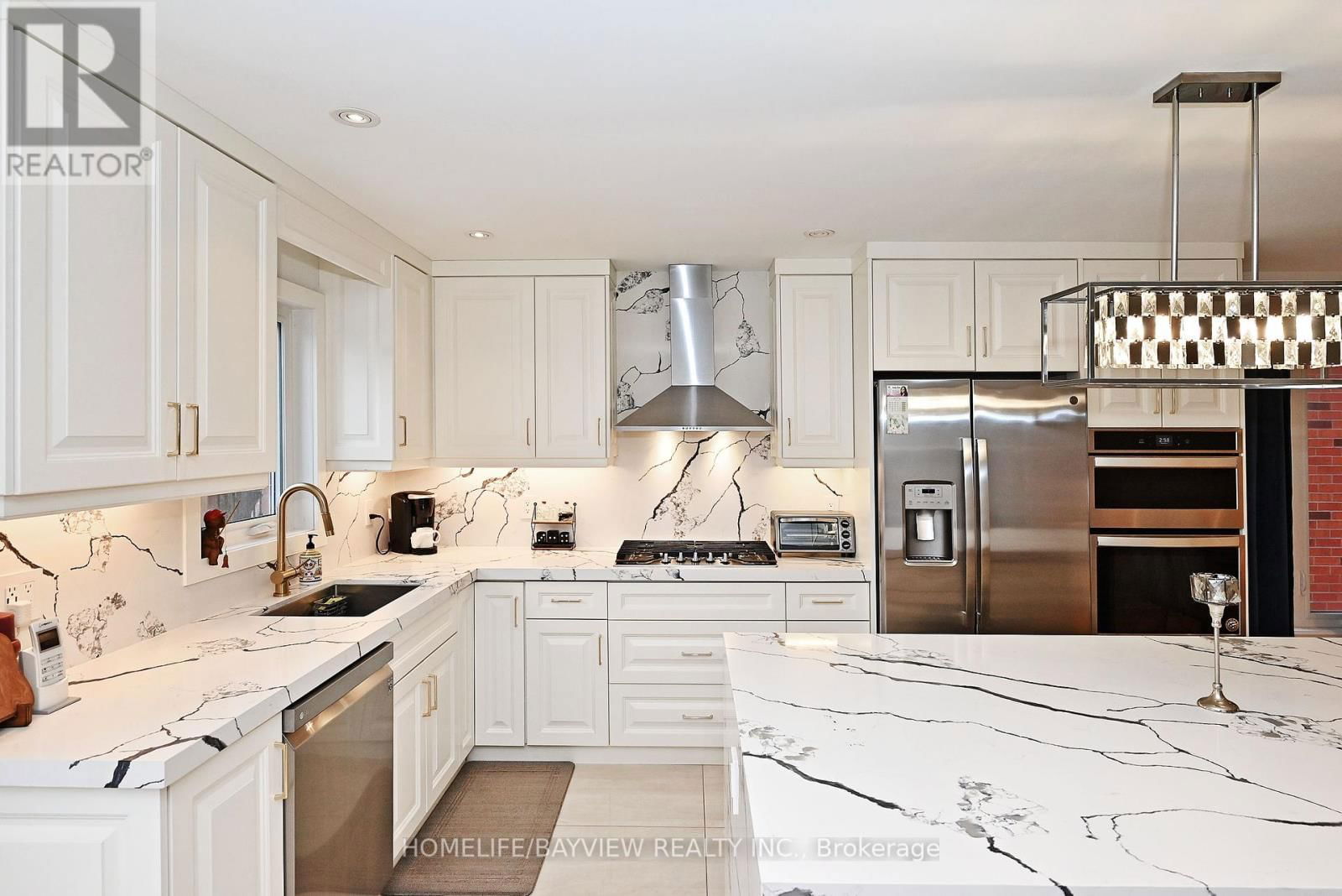 26 SANDFIELD DRIVE Image 11