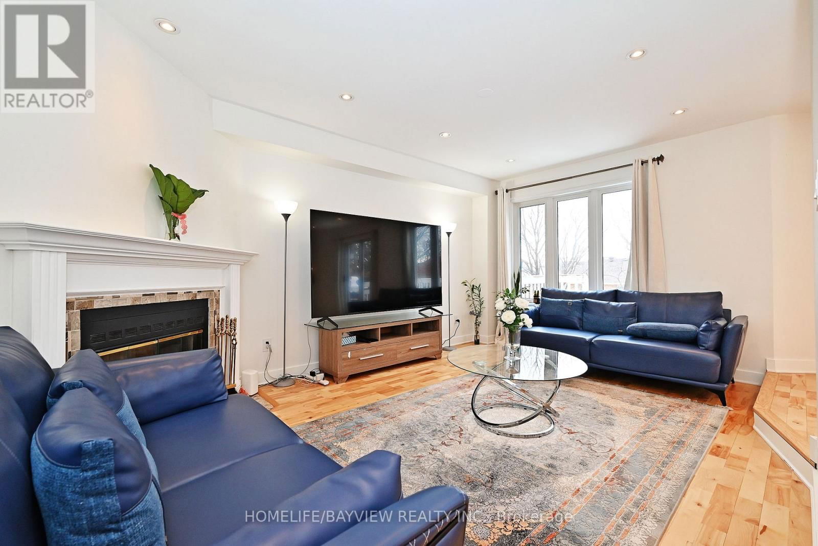 26 SANDFIELD DRIVE Image 14