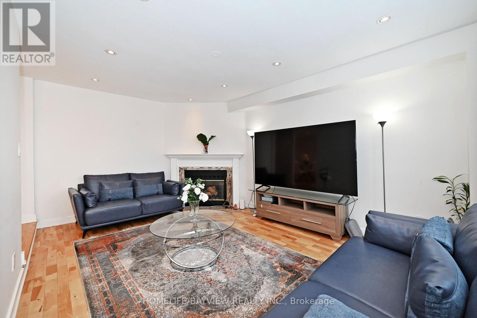 26 SANDFIELD DRIVE Image 15