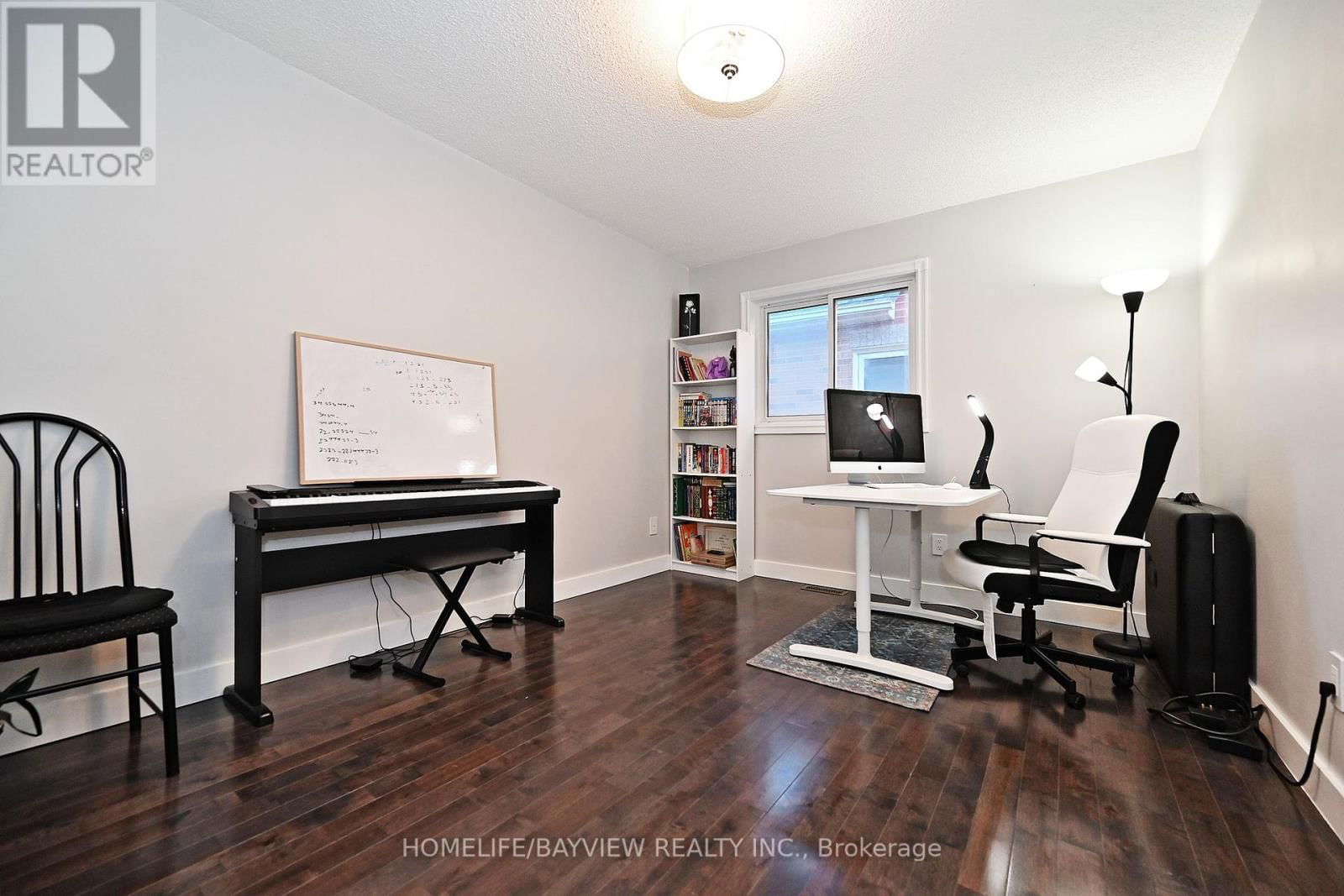 26 SANDFIELD DRIVE Image 28