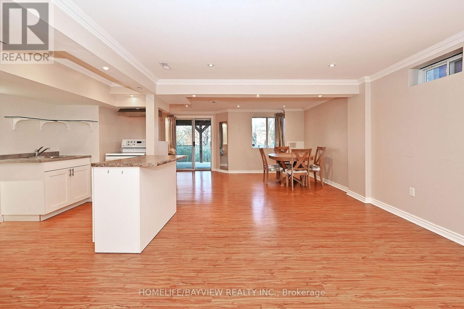 26 SANDFIELD DRIVE Image 34