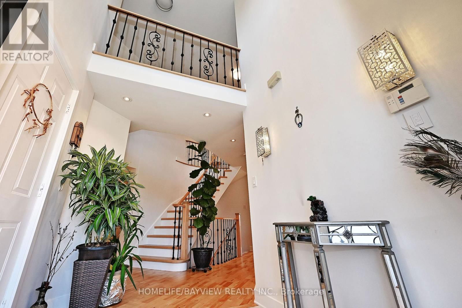 26 SANDFIELD DRIVE Image 5