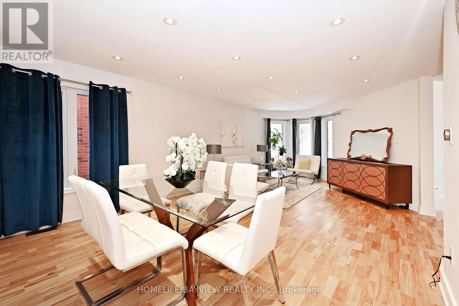 26 SANDFIELD DRIVE Image 6