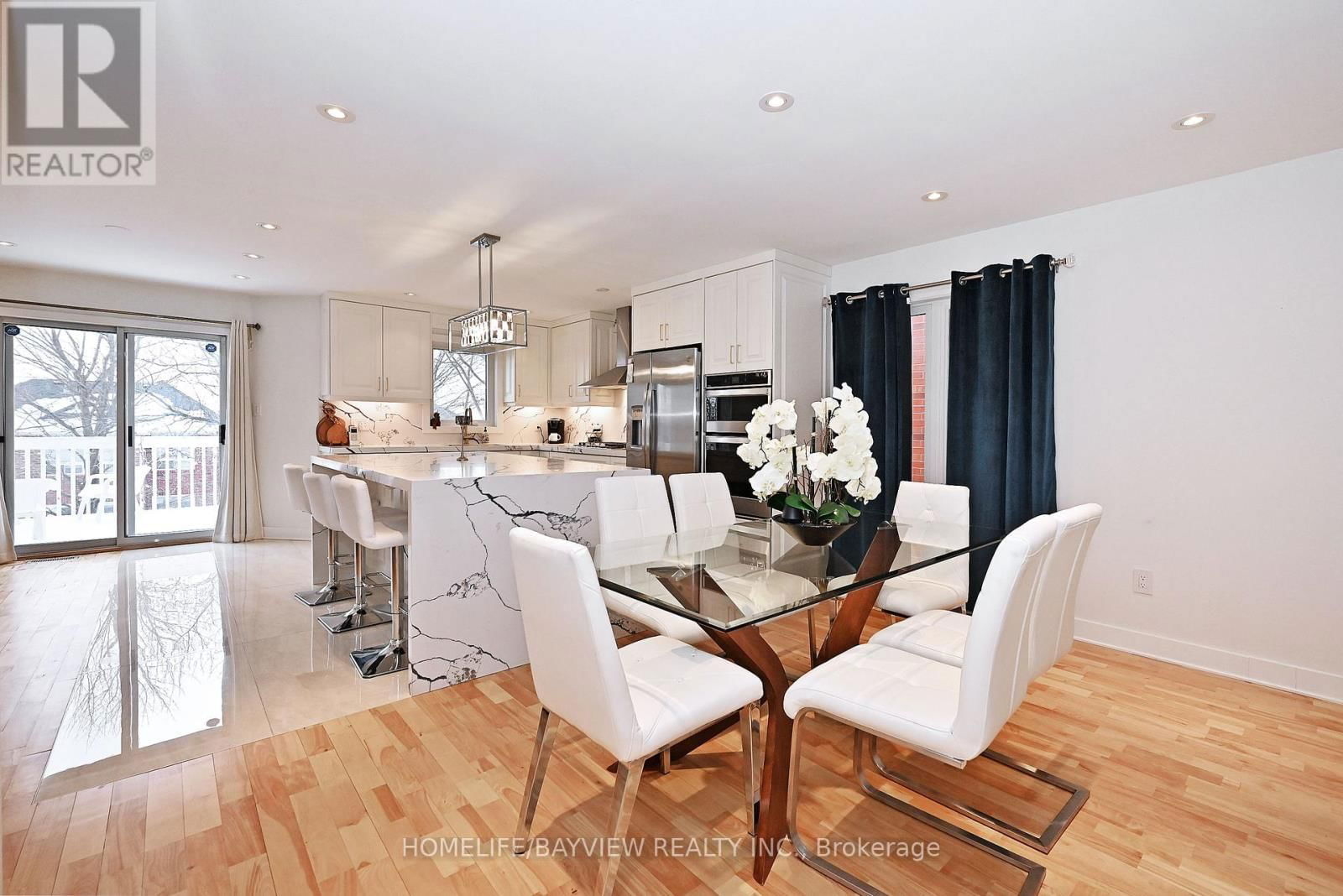 26 SANDFIELD DRIVE Image 9