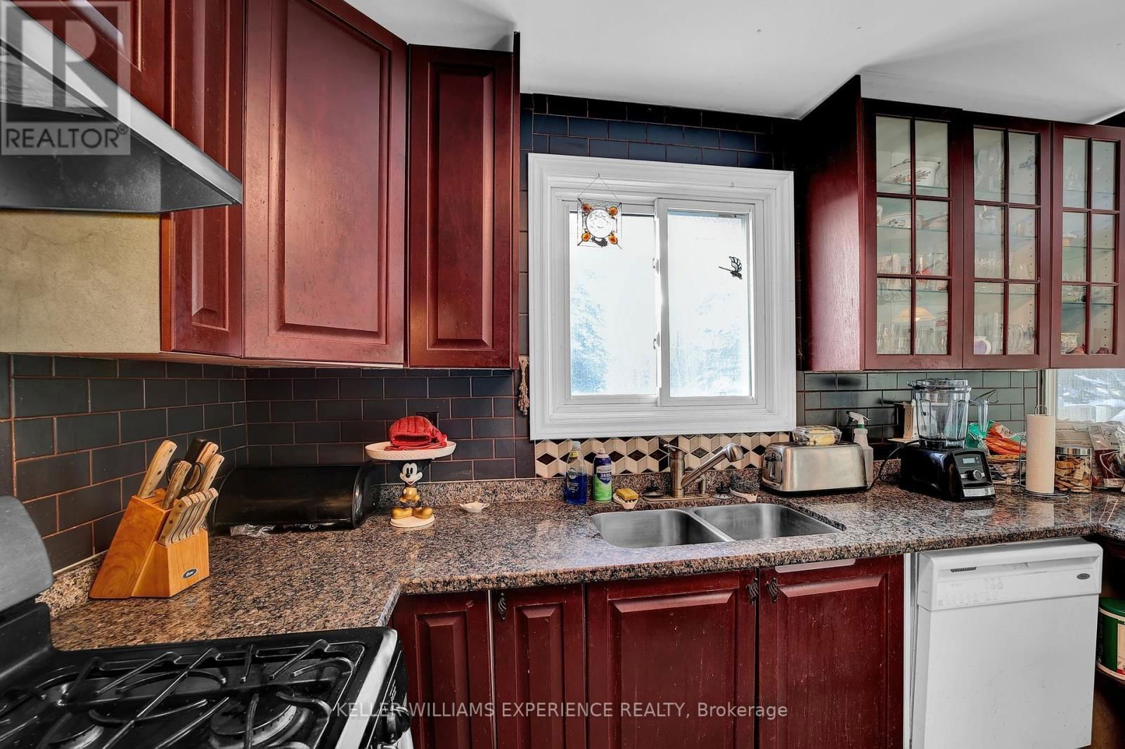 7925 10 COUNTY ROAD Image 11