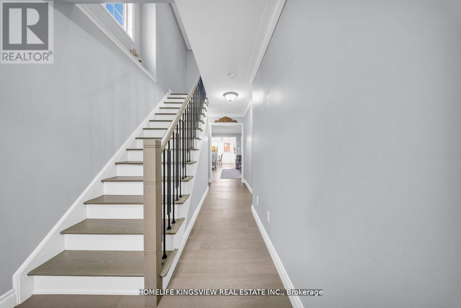 241 CANADA DRIVE Image 27