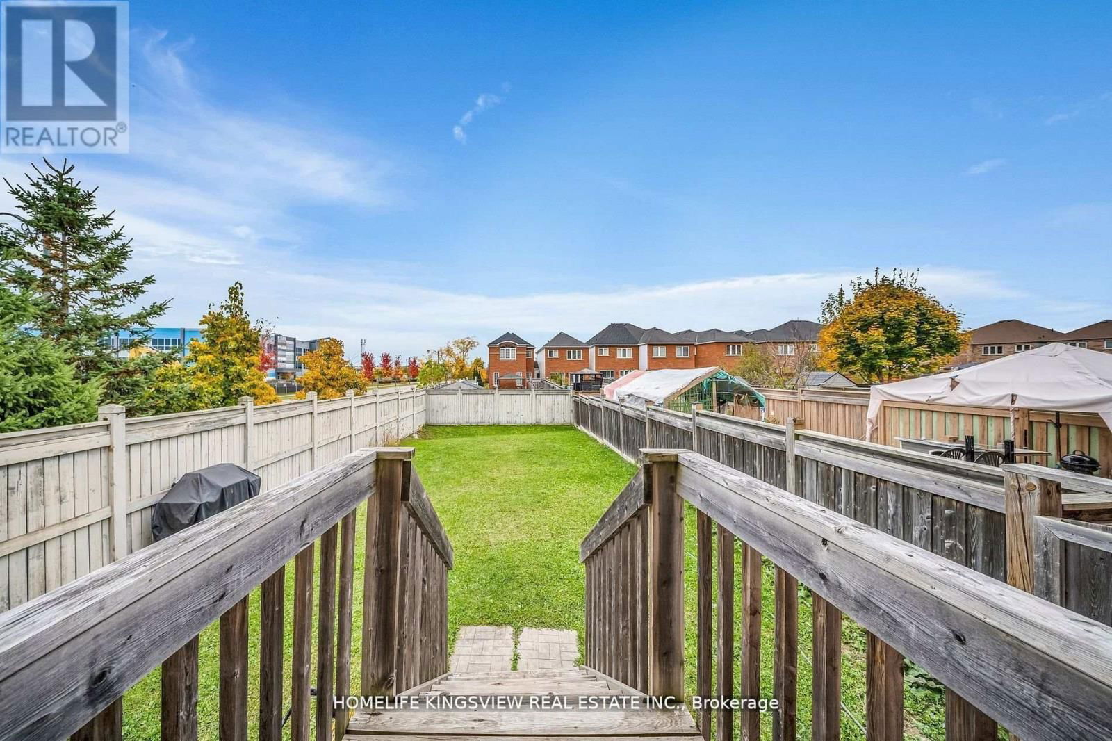 241 CANADA DRIVE Image 29