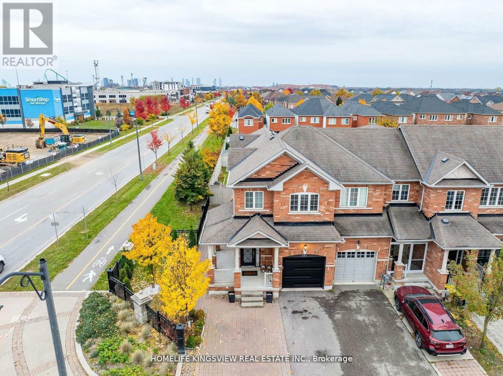 241 CANADA DRIVE Image 30