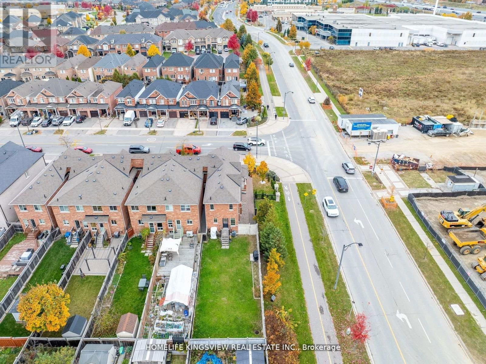 241 CANADA DRIVE Image 33