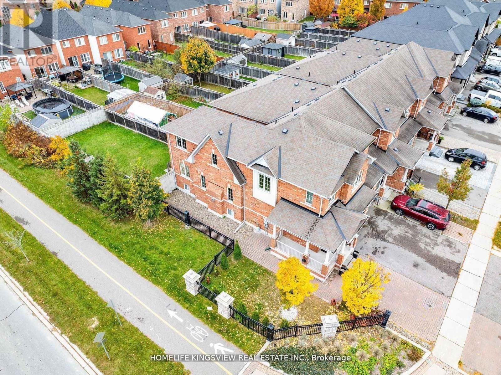241 CANADA DRIVE Image 35