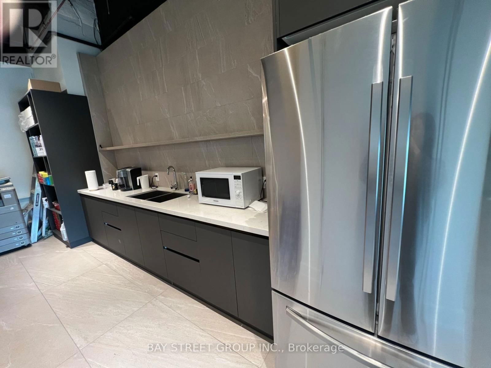 103 - 1595 16TH AVENUE Image 10