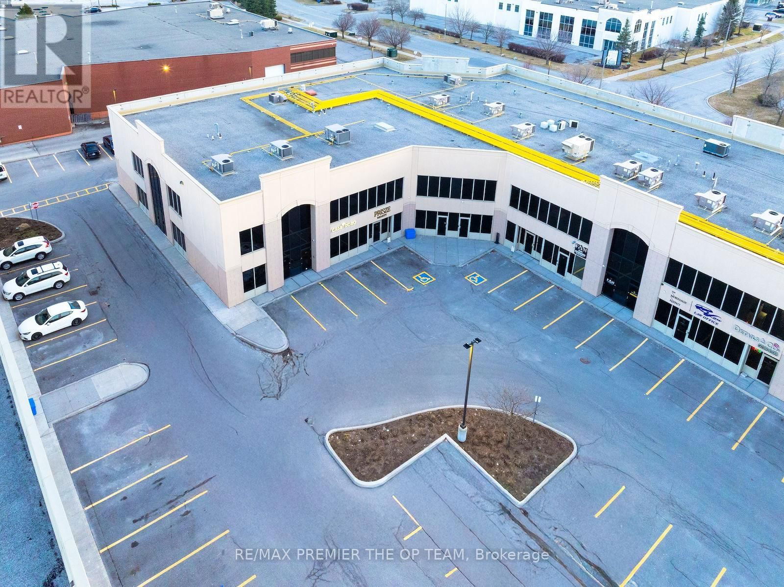22 - 8750 JANE STREET Image 7