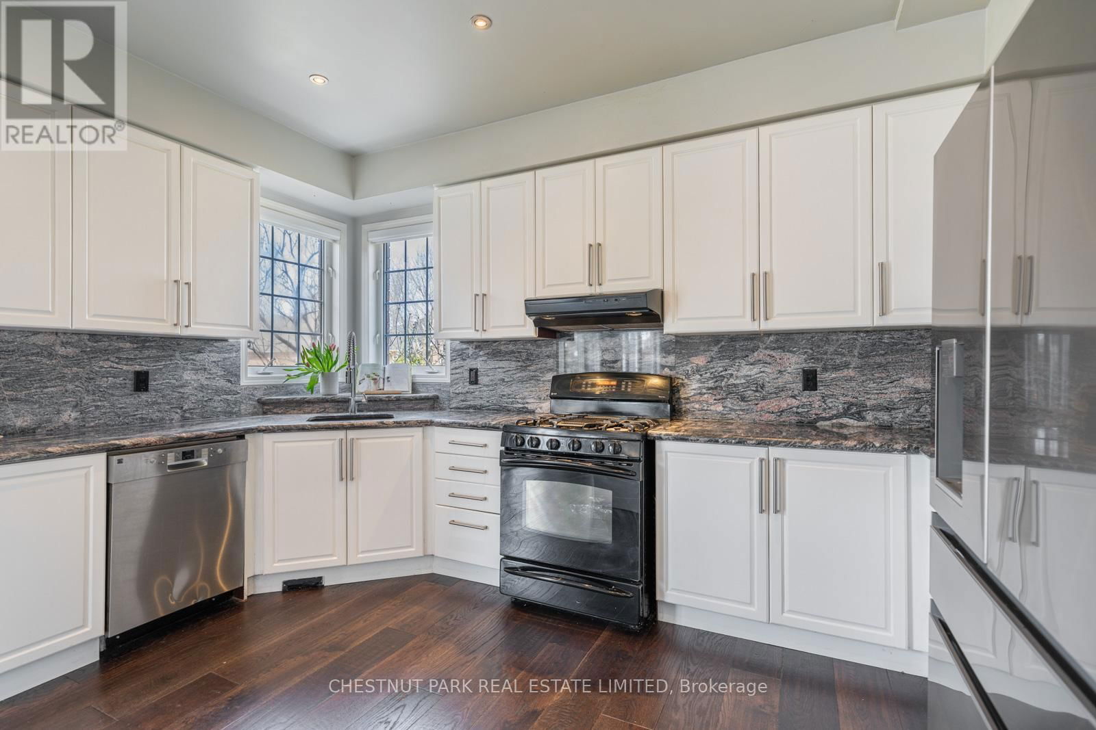 122 HERREMA BOULEVARD Image 14