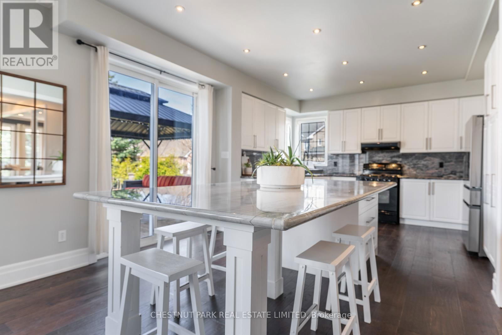 122 HERREMA BOULEVARD Image 16