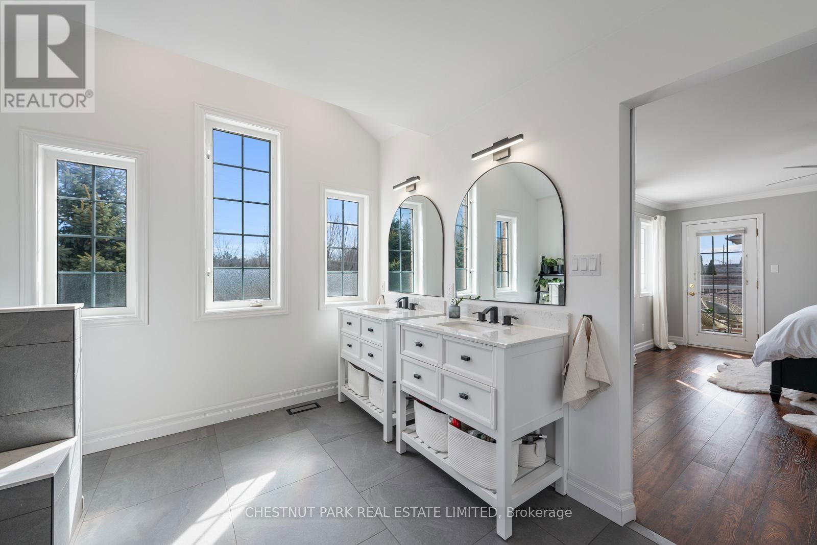 122 HERREMA BOULEVARD Image 31